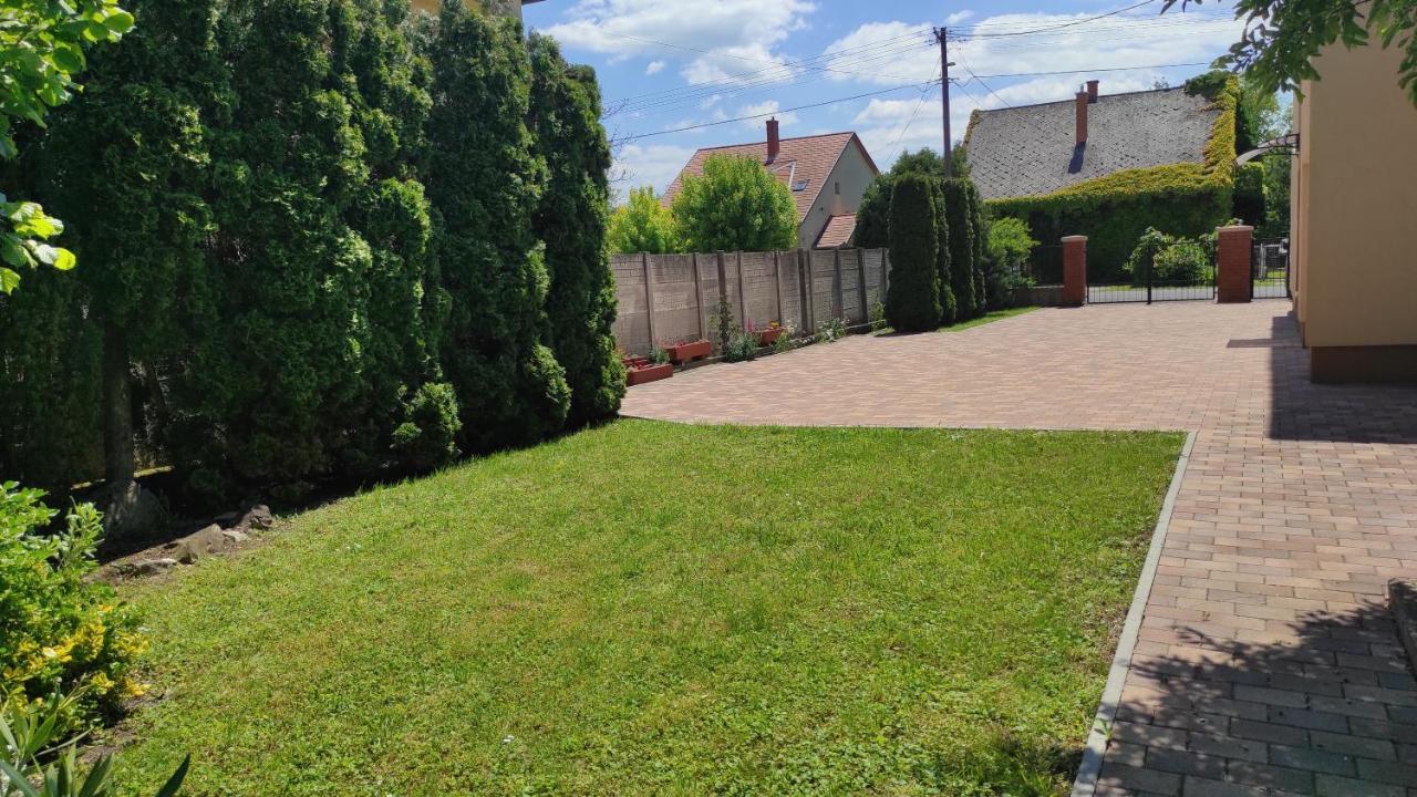 Appartamenti Delle Vacanze Keszthely Exterior foto